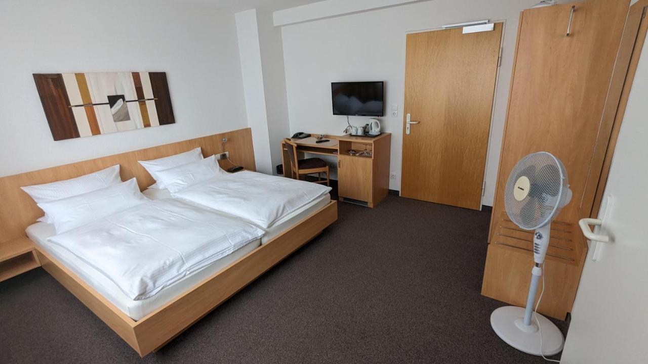 Gaestehaus Ziegler Stuttgart Bagian luar foto