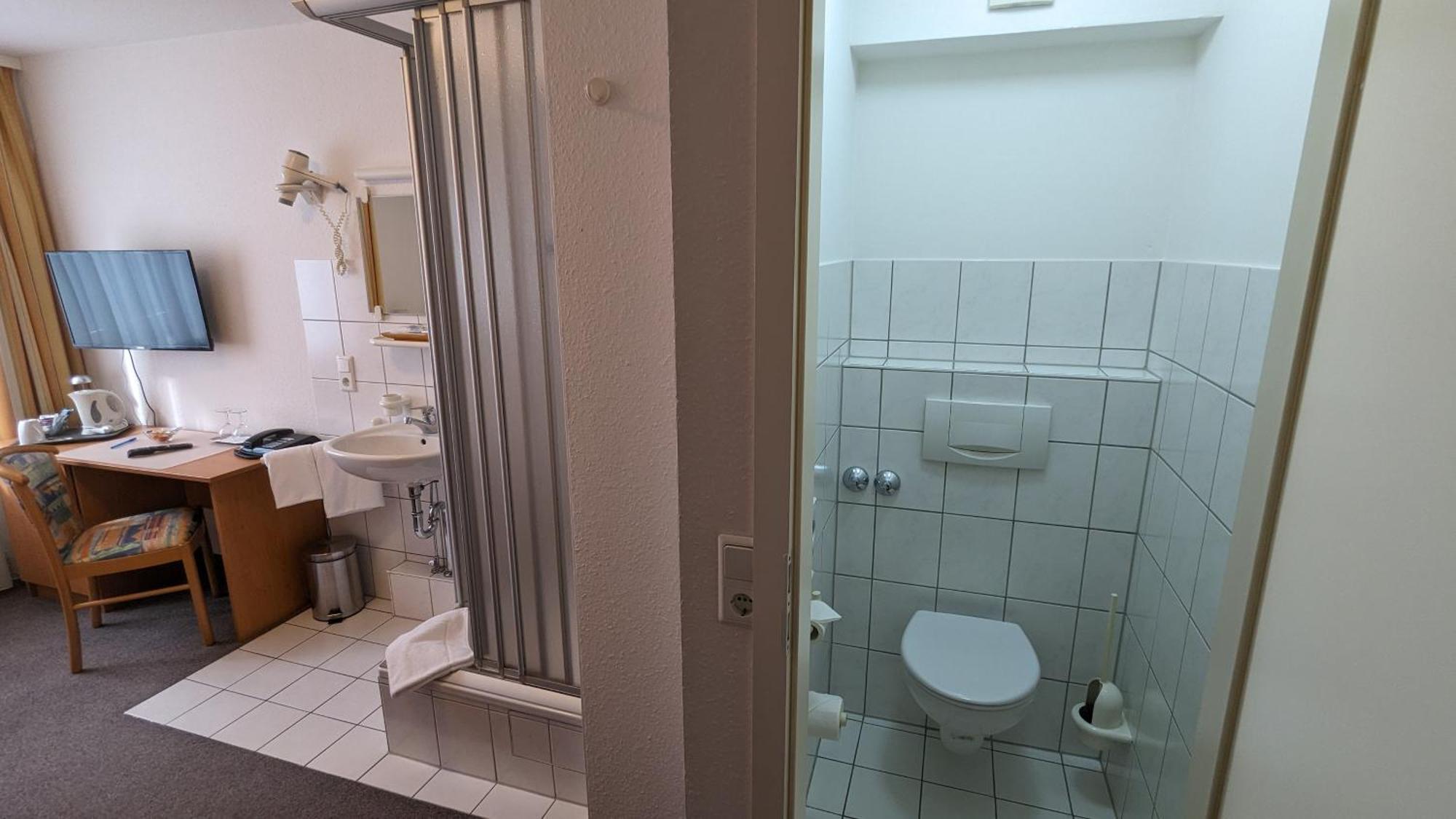 Gaestehaus Ziegler Stuttgart Bagian luar foto