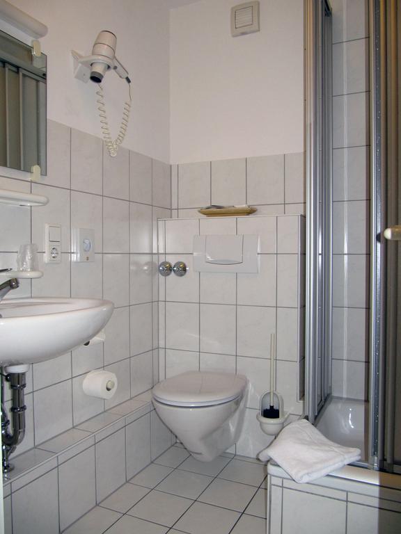 Gaestehaus Ziegler Stuttgart Bagian luar foto